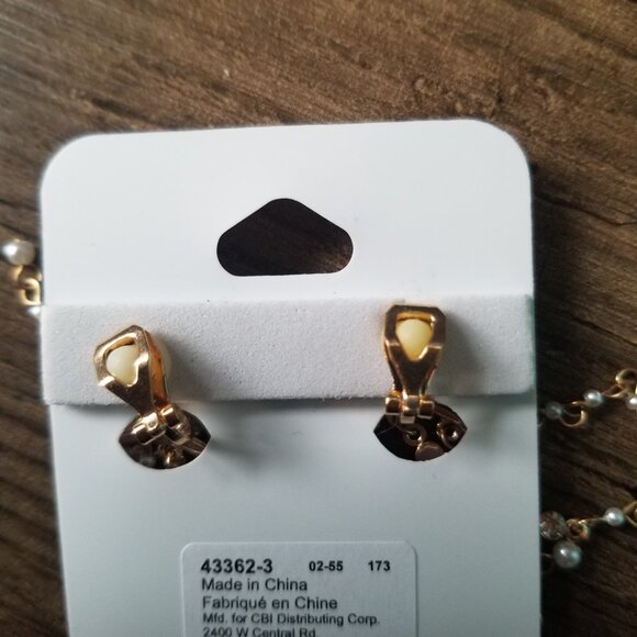 Clip-on Earrings - Dangling Faux Pearls - Picture 2 of 3